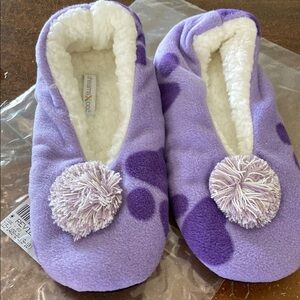 New Adorable Fuzzy Non Skid size 9 10 women’s Slippers Woman Within Slip On